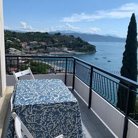 La Terrazza Sul Golfo 公寓 韦内雷港